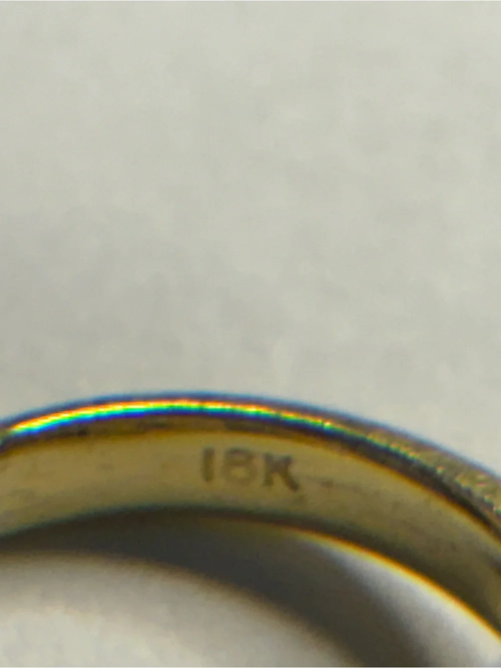 18k Gold Ring with Pear-Cut Blue Sapphire and Diamonds 4800$